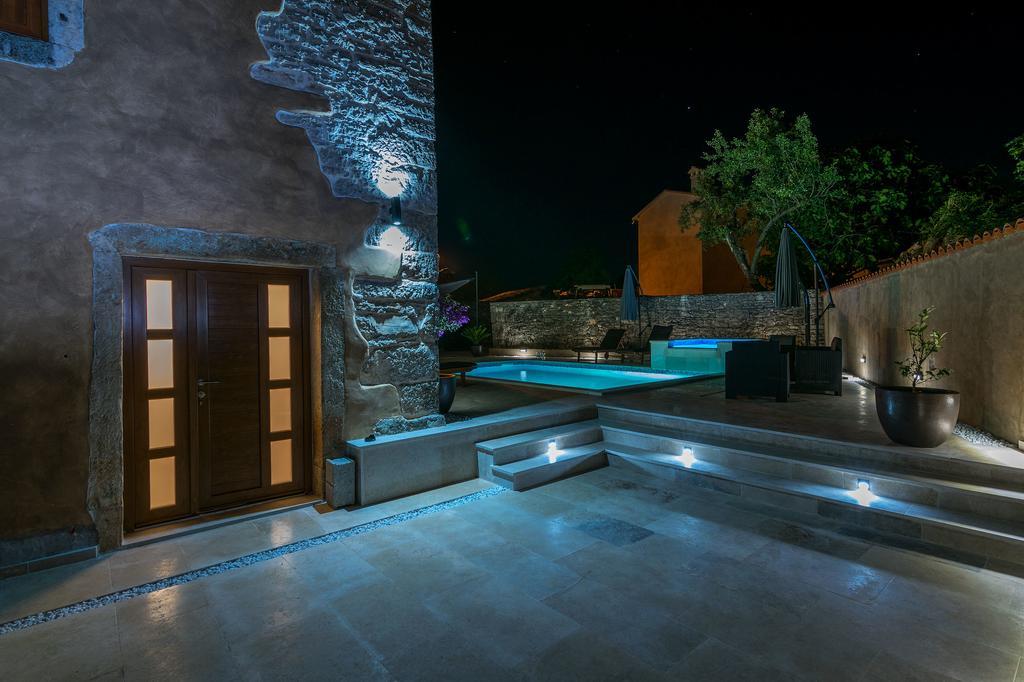 Villa Sagri - Heated Pool Žagrići エクステリア 写真