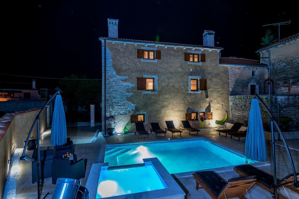 Villa Sagri - Heated Pool Žagrići エクステリア 写真